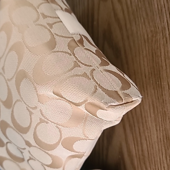 Coach Beige and Cream Crossbody Bag - Picture 5 of 16